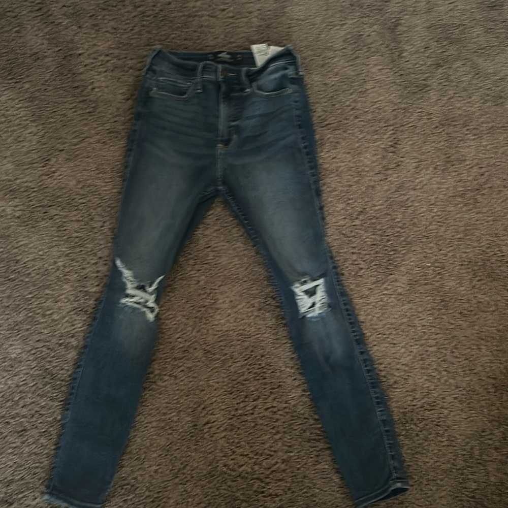 Hollister ripped skinny jeans, w=26, L=26